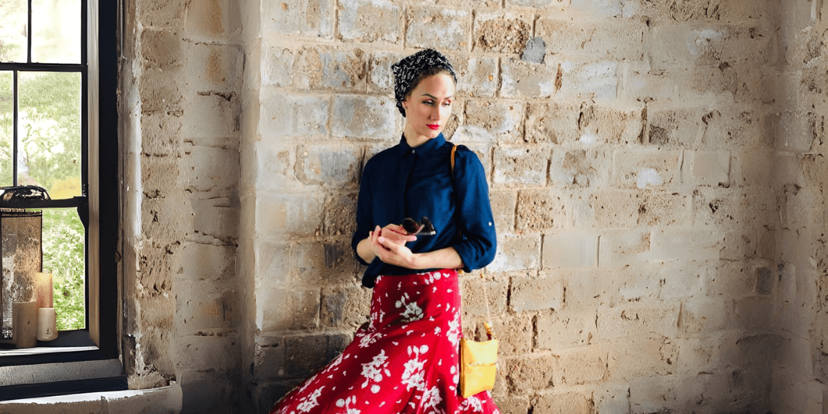 Simona Smaidžiūnaitė, founder of Simona I AM, empowers women through trauma healing practices, combining ancient wisdom and modern techniques.
