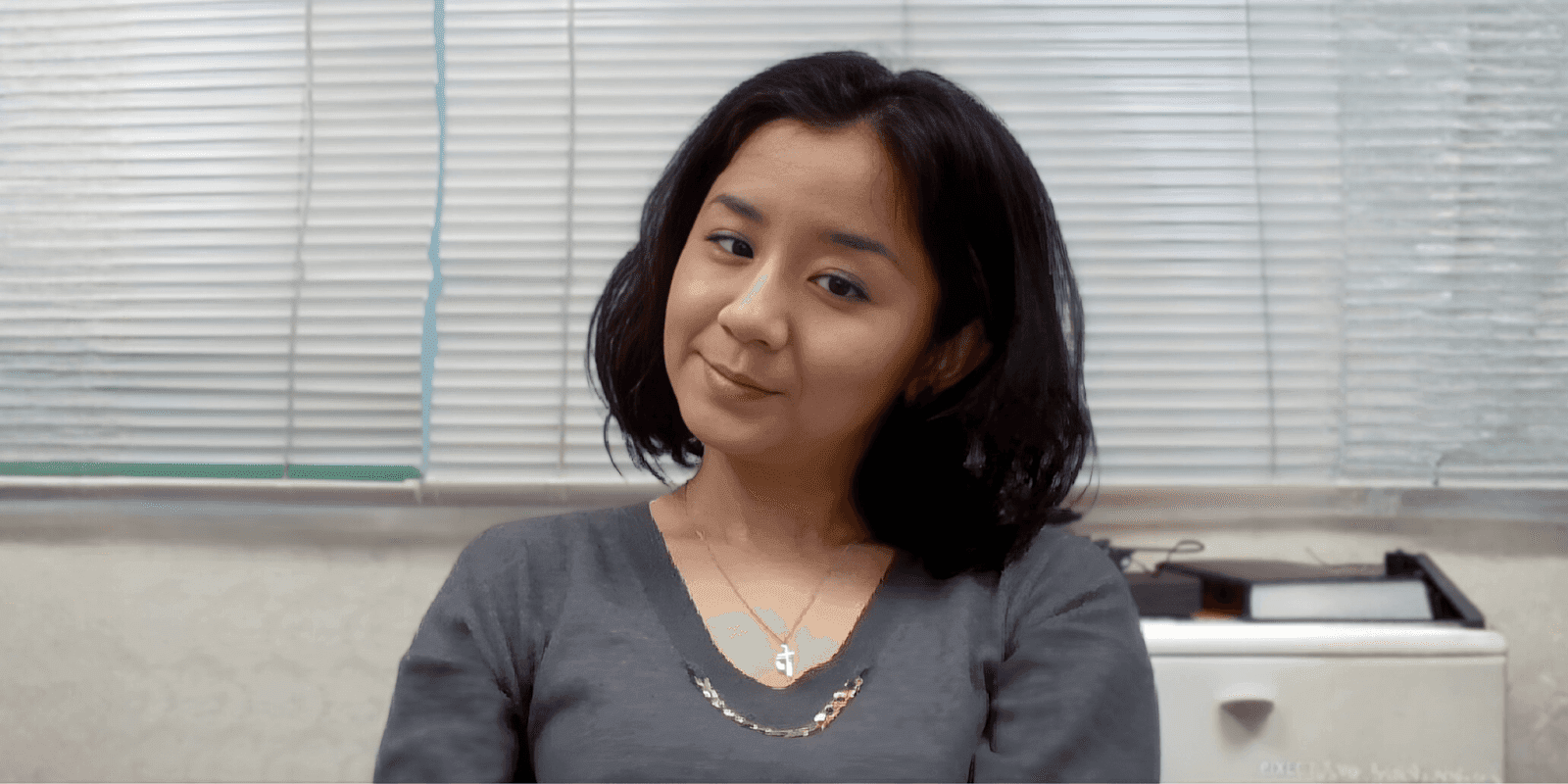 "Hannah Klein's logo emphasizing her role as an author and podcaster, focusing on Japanese politics, economy, and global relations."