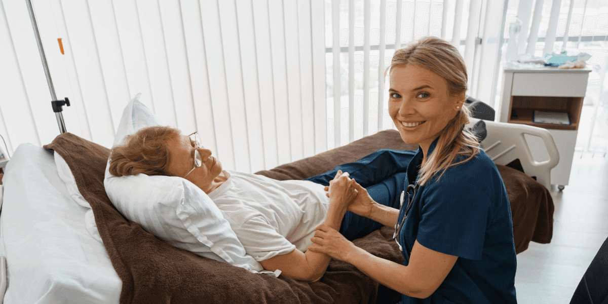 Nurse supporting senior patient’s recovery at home, highlighting the importance of early intervention and care planning.