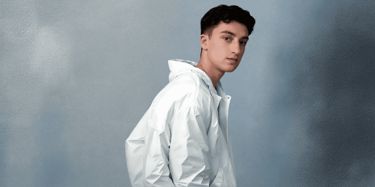 Anton Zalis, founder of Improvs.com, blends creative design and AI to develop innovative, user-centric digital products that redefine experiences.
