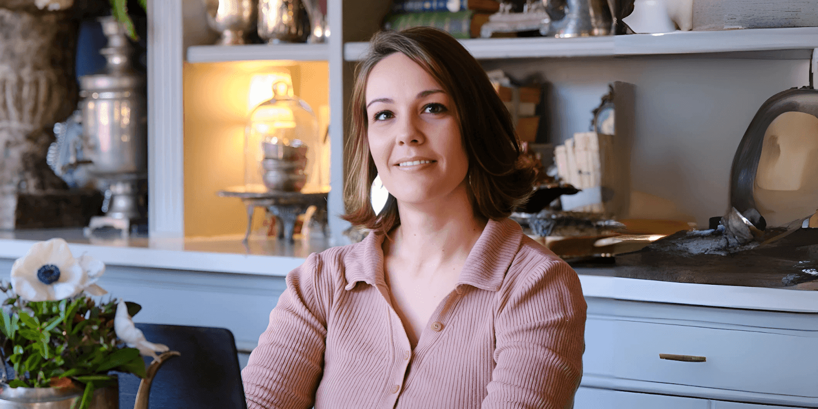 Claudia Lowry teaching virtual assistants to use AI tools, transforming remote work through Every Task’s training program.