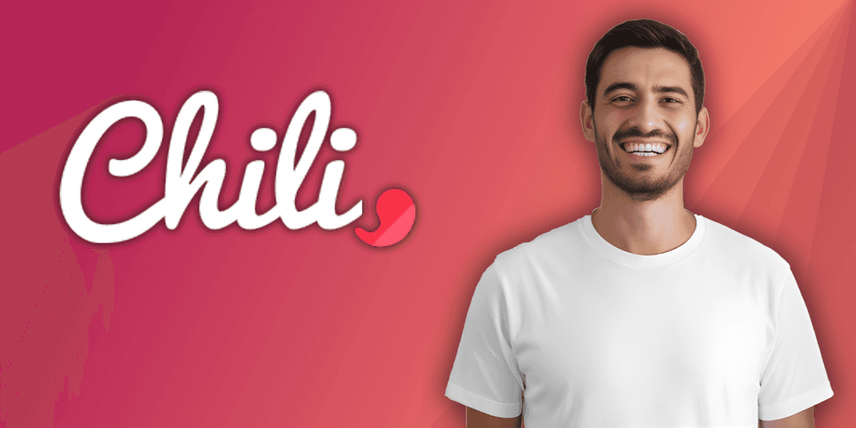 Smiling man wearing a white shirt next to Chili logo, representing growth opportunities for businesses expanding into LATAM market.