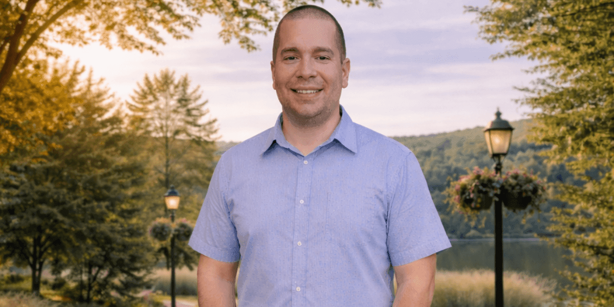 Vincent Carotenuto, customer success consultant, specializes in operational performance, team alignment, and actionable business decisions to drive growth.