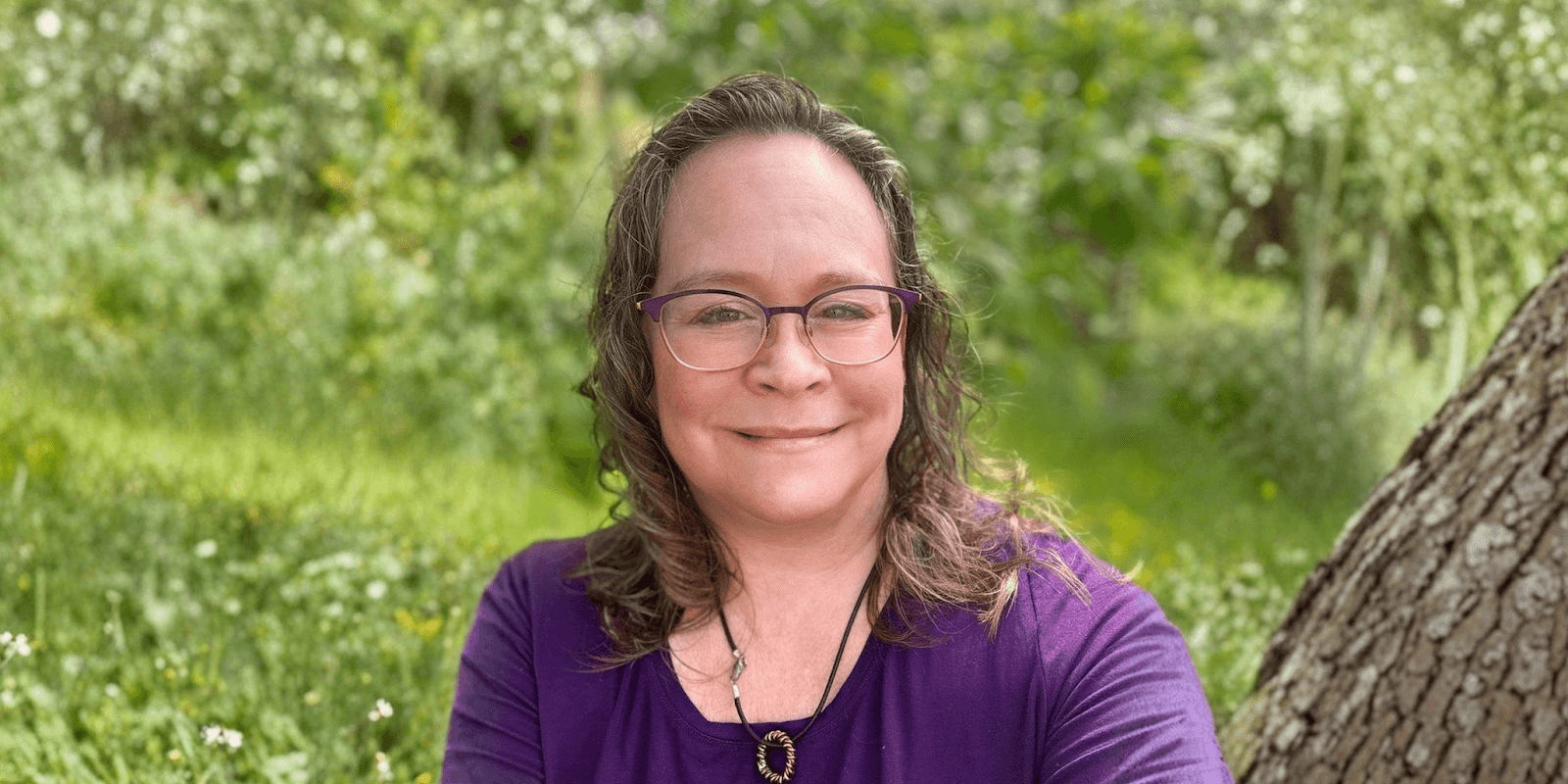 Kellie Winzinowich, Certified Hypnotherapist and Aligned Embodiment Life Coach, helping individuals achieve holistic transformation through body and energy healing.